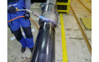 Vacuum-insulated piping