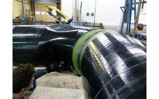 Vacuum-insulated piping