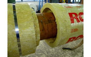 Vacuum-insulated piping