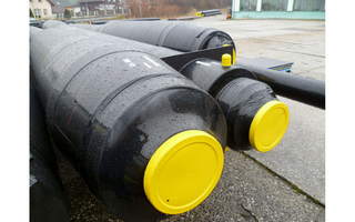 Vacuum-insulated piping