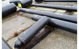 Vacuum-insulated piping
