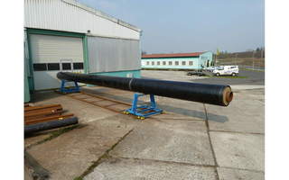 Vacuum-insulated piping
