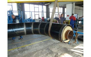 Vacuum-insulated piping