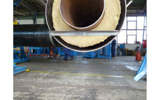 Vacuum-insulated piping